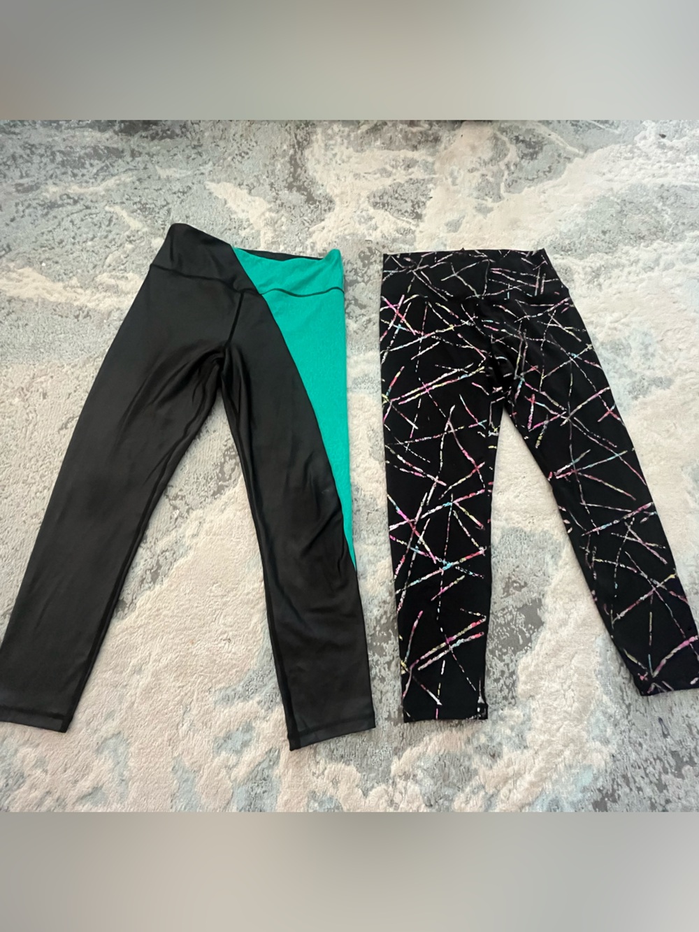 ZYIA Women’s Black Light N Tight Legging with Teal Accent & Black Scribble Print